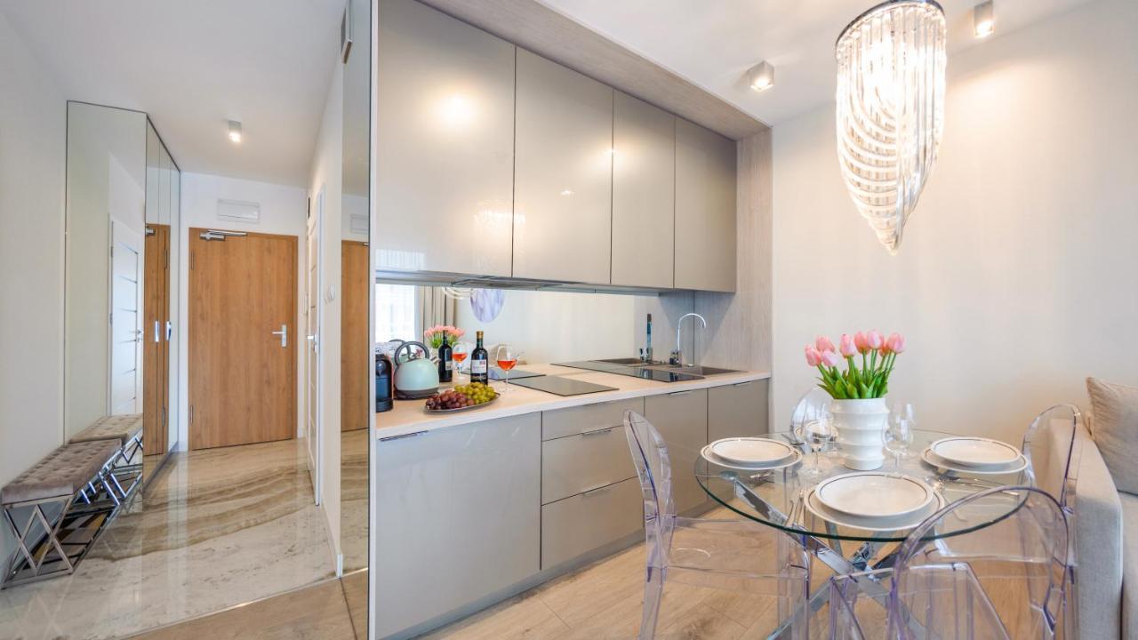 Apartamenty Kasprowicza Z Basenem I Parkingiem W Cenie - Holiday City Kolobrzeg Ngoại thất bức ảnh